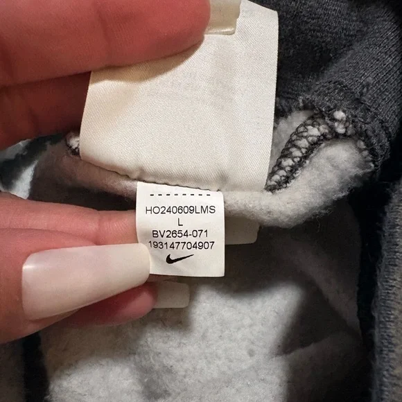 Nike Sportswear Club Gray Athletic Fleece Pullover Hoodie Sweatshirt size L - Picture 6 of 11